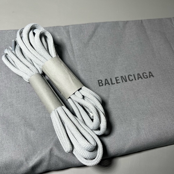 Balenciaga track sneakers in grey. Size 40 euro/women’s US 9. - Picture 3 of 5